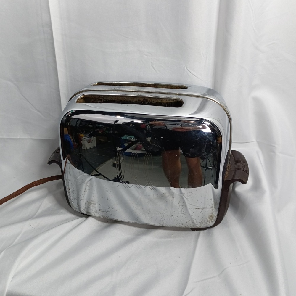 Vintage Toastmaster MCM 2-Slice Toaster Chrome Bakelite Handles USA MCM Parts